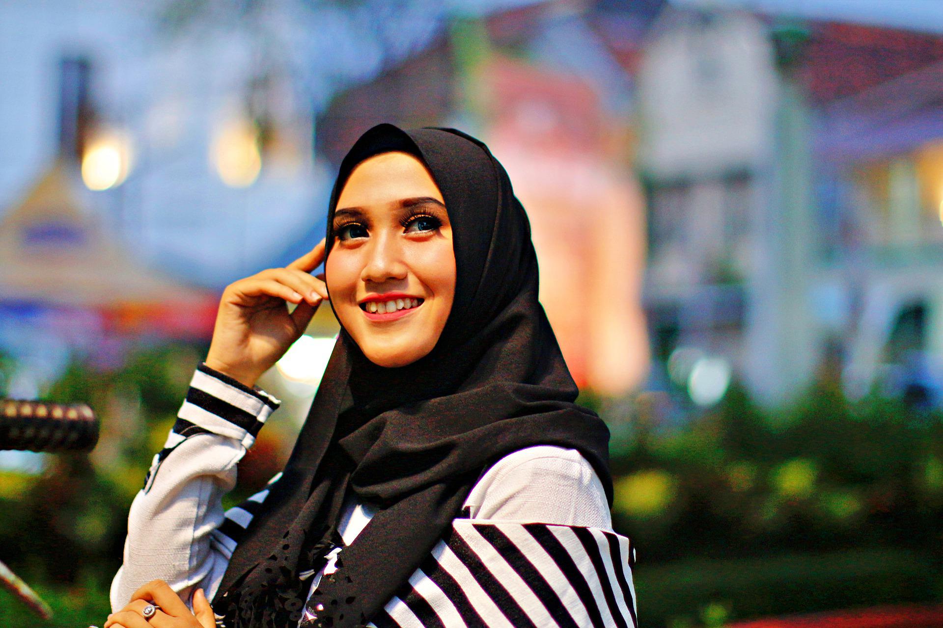 Hoogte voor de helft Goot Waar mooie hoofddoeken kopen? Top 10 hijab webshops - Yes Girl